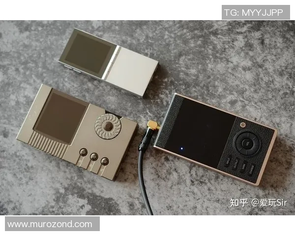 TRIOND世界杯智能用球亮相内置芯片实时追踪提升判罚精准 TRIOND世界杯智能用球亮相内置芯片实时追踪提升判罚精准