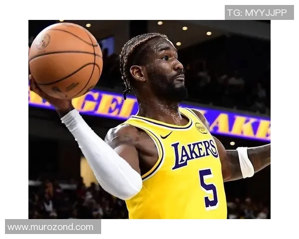 湖人拒绝21分逆转!里夫斯伤情更新,雷迪克盛赞艾顿,布朗尼觉醒 湖人拒绝21分逆转!里夫斯伤情更新,雷迪克盛赞艾顿,布朗尼觉醒