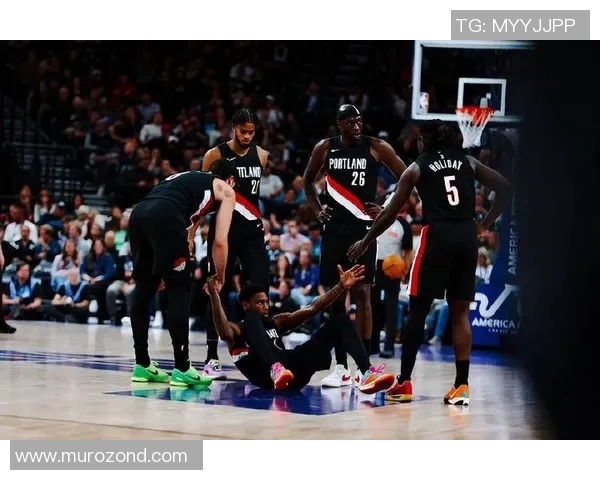 手感冰凉!朱-霍勒迪首节5中0一分未得 拿到2篮板2助攻 手感冰凉!朱-霍勒迪首节5中0一分未得 拿到2篮板2助攻