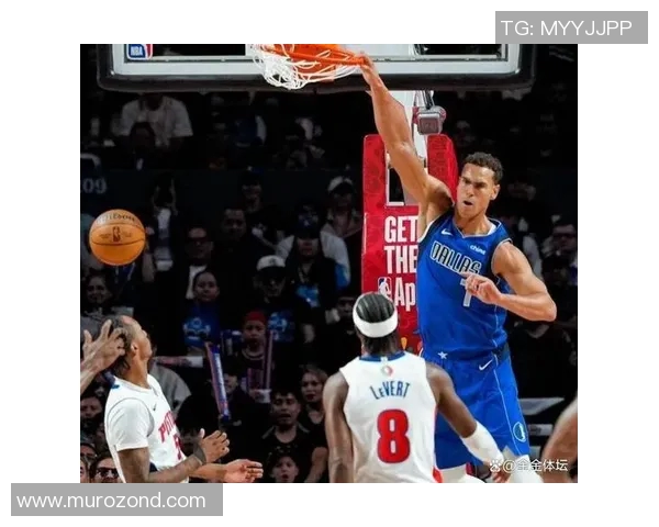 杜伦21+11统治内线 活塞三节领先步行者18分 杜伦21+11统治内线 活塞三节领先步行者18分