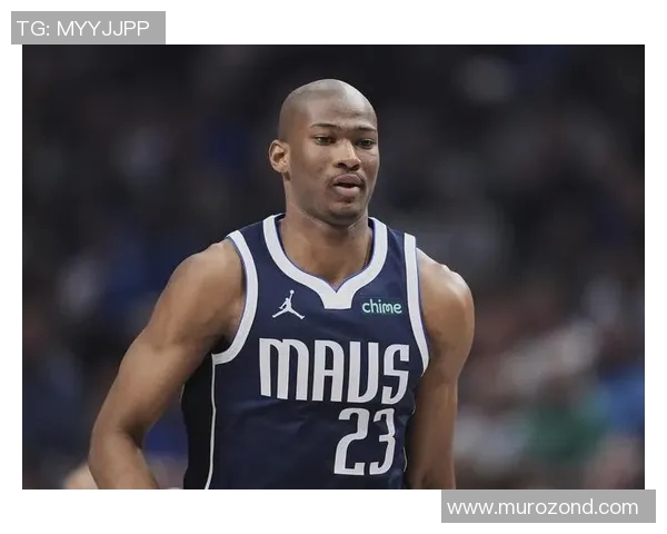 超悲情！地板型控卫泰厄斯·琼斯连续两天被交易，迅速从黄蜂转投独行侠